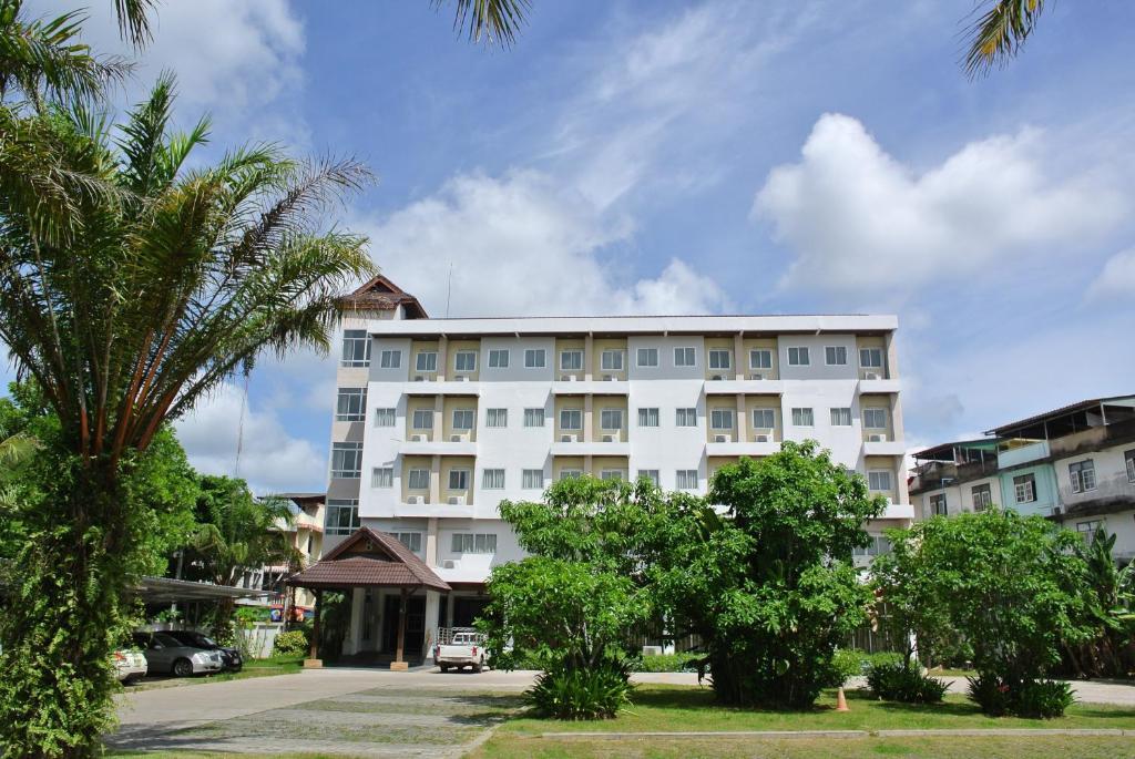 Nana Buri Hotel Chumphon Zewnętrze zdjęcie