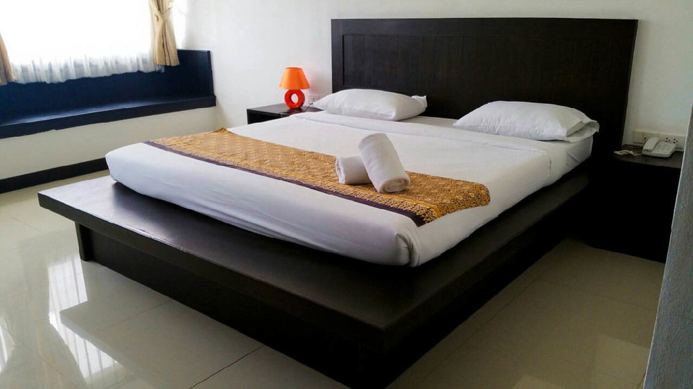 Nana Buri Hotel Chumphon Zewnętrze zdjęcie