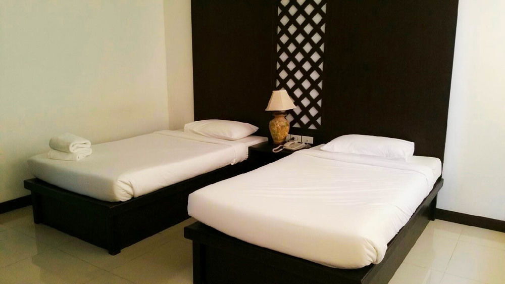 Nana Buri Hotel Chumphon Zewnętrze zdjęcie