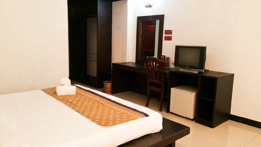 Nana Buri Hotel Chumphon Zewnętrze zdjęcie