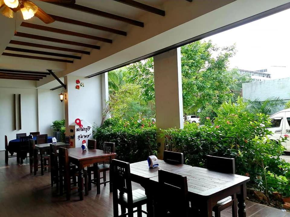 Nana Buri Hotel Chumphon Zewnętrze zdjęcie